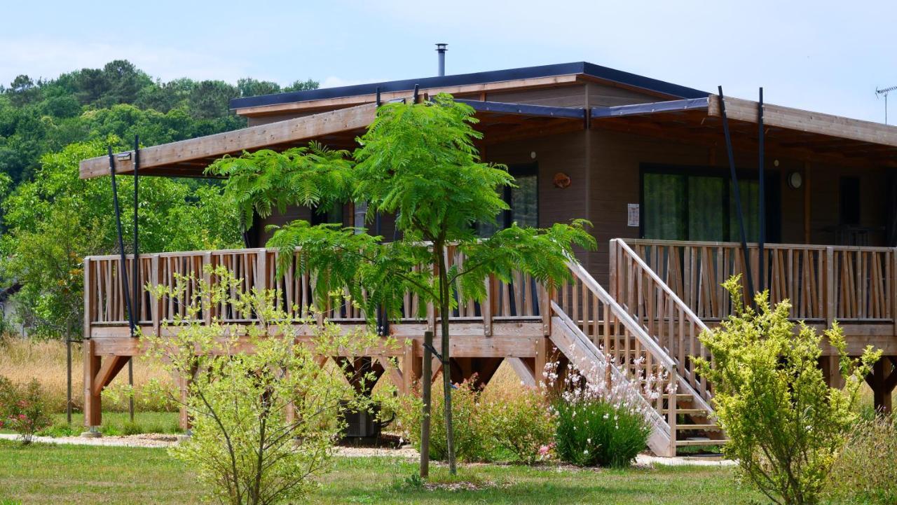 Les Chalets Du Moulin De Valade Condat-sur-Trincou Экстерьер фото